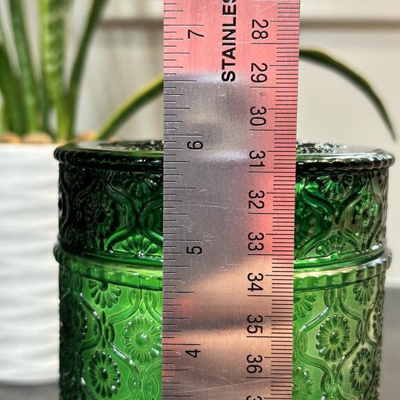 Pier 1 HOLIDAY FOREST Single Wick Scented Candle Green Decorative Glass Jar 19oz - Picture 9 of 10